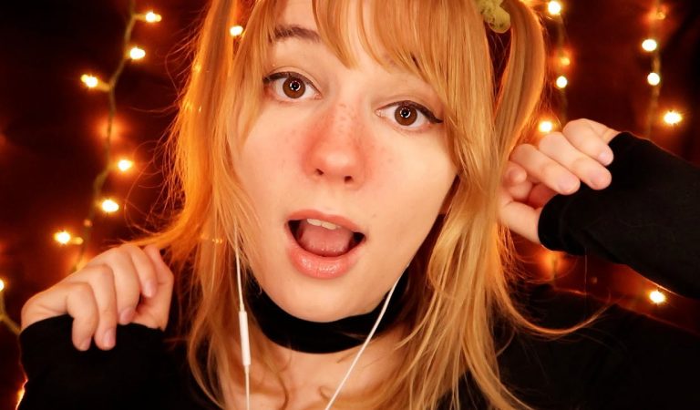 ASMR Smoothing You Over, « Like That », Face Touching, Voice Cracks, « Relax »