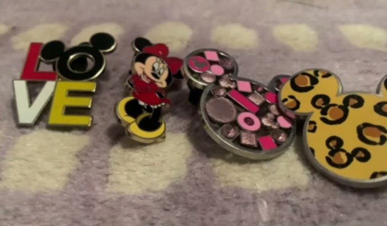 ASMR: Showing my Disney Pin collection